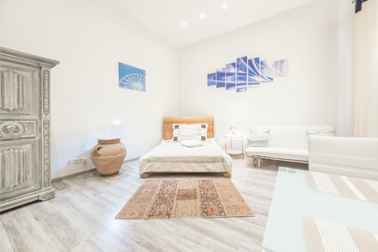 Atlanta Apartment Is In The Heart Of Budapest Ngoại thất bức ảnh